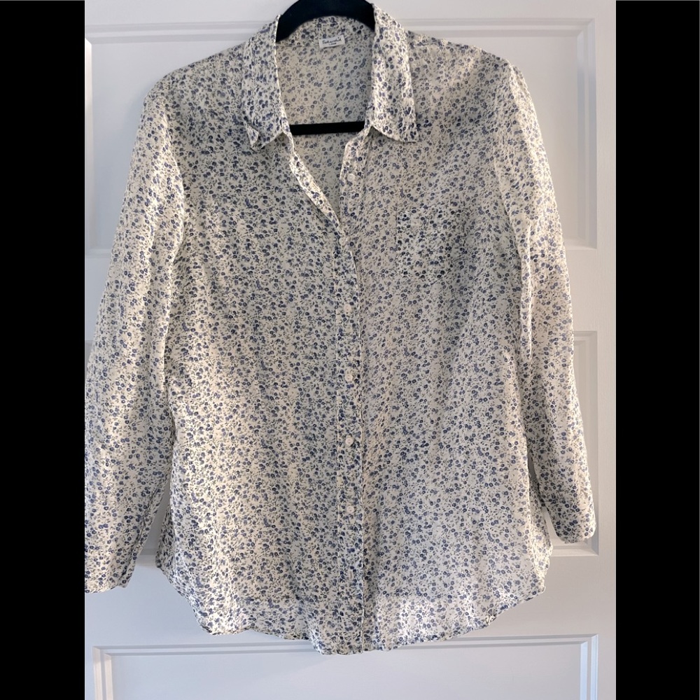 COPY - SPLENDID sweet summery floral button up blouse 💐